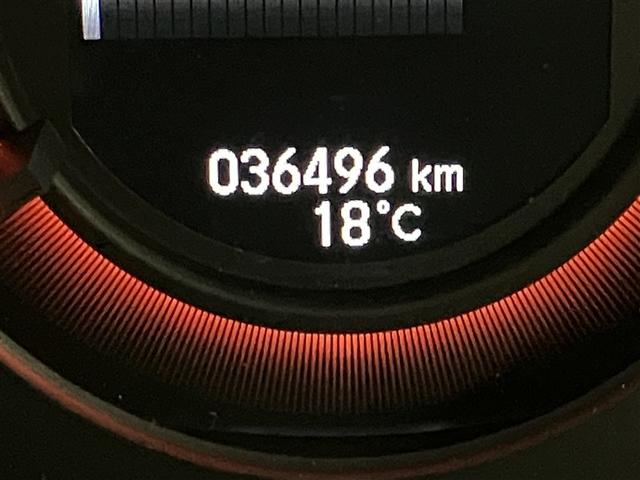 オデッセイ アブソルート・ＥＸホンダセンシング　フルセグテレビ　ワンオーナ　アルミ　横滑り防止装置　Ｐシート　軽減ブレーキ　ナビ＆ＴＶ　スマキー　サイドエアバック　ＥＴＣ車載器　エアバック　ＡＢＳ　ドライブレコーダー　盗難防止　オートエアコン（11枚目）