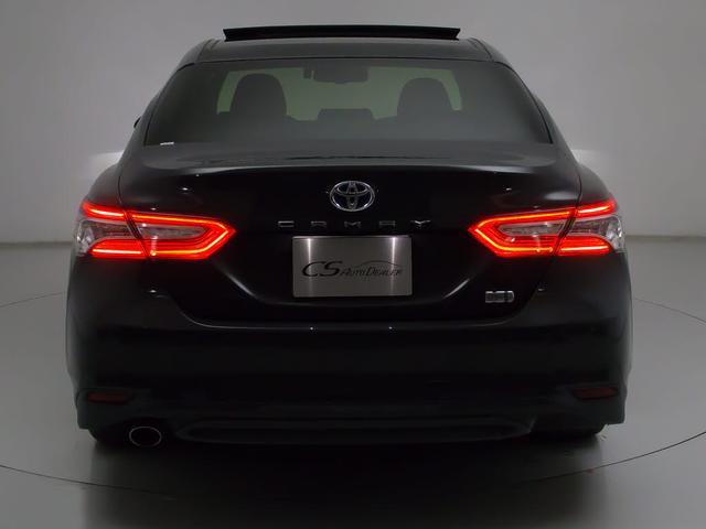 カムリ Ｇレザーパッケージ　（オートサロンカラードラバイドグレーＢＭＷ）（禁煙車）（パノラマムーンルーフ）（フルエアロカスタム）（メーカーオプションＳＤナビ）（セーフティセンスレーダークルーズ）（プリクラッシュＢＳＭ）（黒本革）（21枚目）