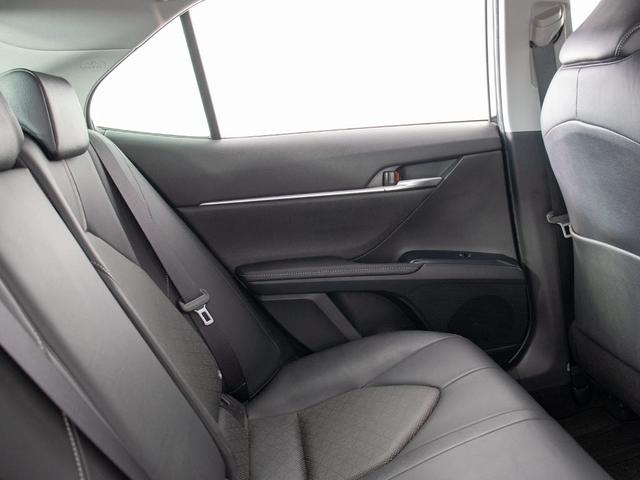 カムリ ＷＳレザーパッケージ　（禁煙車）（黒本革）（ＴＲＤフルエアロ）（ＴＲＤマフラー）（セーフティセンス）（プリクラッシュ）（レーダークルーズ）（シートヒーター）（ＢＳＭ）（ヘッドアップディスプレイ）（ＬＥＤライト）（ＳＤナビ）（31枚目）
