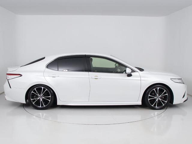 カムリ WS (トヨタセーフティセンス)(プリクラッシュ)(レーダークルーズ)(LDA)(クリアランスソナー)(LEDヘッドライト)(メーカーオプションSDマルチナビ)(ハーフレザーシート)(カラーバックモニター)(14枚目)