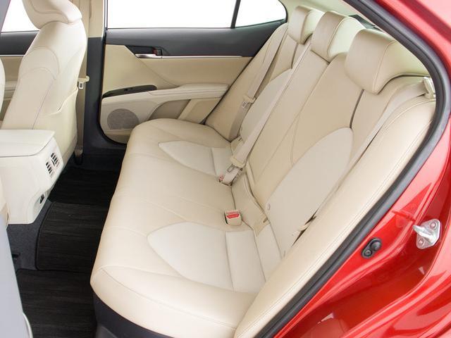 カムリ Gレザーパッケージ (モデリスタフルエアロ)(JBLサウドシステム)(メーカーオプションSDナビ)(ベージュ本革)(セーフティセンス)(レーダークルーズ)(プリクラッシュ)(BSM)(障害物センサー)(シートヒーター)(27枚目)