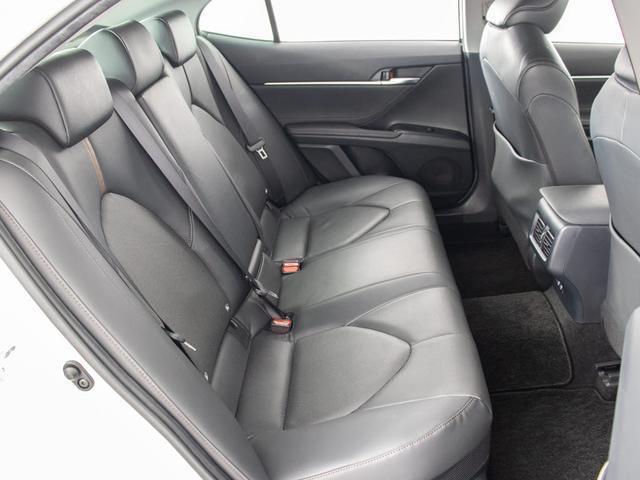 カムリ Gレザーパッケージ (禁煙車)(点検整備記録簿8枚)(メーカーオプションSDナビ)(新品スピンドル)(セーフティセンス)(レーダークルーズ)(プリクラッシュ)(BSM)(HUD)(クリアランスソナー)(シートヒーター)(27枚目)