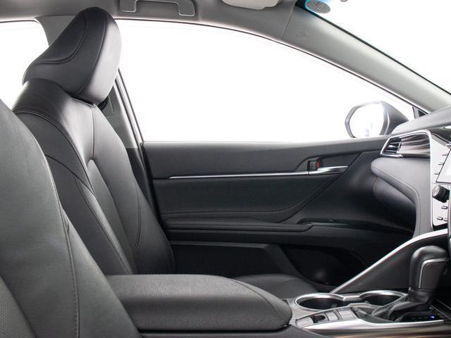 カムリ Gレザーパッケージ (禁煙車)(点検整備記録簿8枚)(メーカーオプションSDナビ)(新品スピンドル)(セーフティセンス)(レーダークルーズ)(プリクラッシュ)(BSM)(HUD)(クリアランスソナー)(シートヒーター)(29枚目)