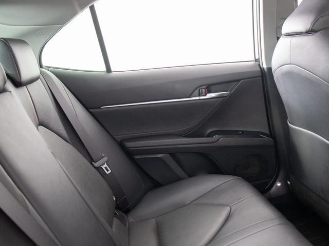 カムリ Ｇレザーパッケージ　（パノラマムーンルーフ）（新品スピンドル）（トヨタセーフティセンス）（プリクラッシュ）（レーダークルーズ）（ＬＤＡ）（メーカーオプションＳＤナビ）（ＬＥＤヘッドライト）（黒本革）（シートヒーター）（29枚目）