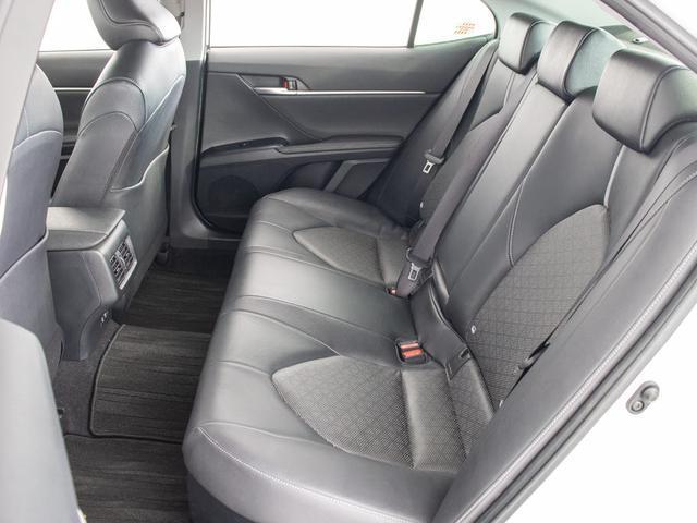 カムリ ＷＳレザーパッケージ　（新品タイヤ装着）（セーフティセンス）（レーダークルーズ）（プリクラッシュ）（ＬＤＡ）（ＢＳＭ）（黒本革シート）（クリアランスソナー）（トランクスポイラー）（メーカーオプションＳＤナビ）（30枚目）