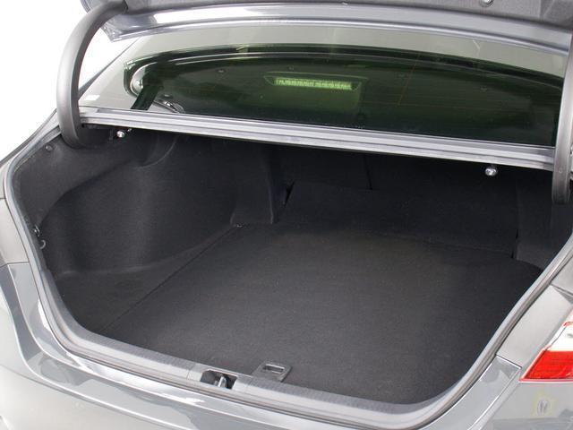 カムリ Ｇレザーパッケージ　（禁煙車）（オートサロンカラードラバイドグレーＢＭＷ）（新品２０インチＡＷ）（パノラマムーンルーフ）（フルエアロカスタム）（セーフティセンスレーダークルーズ）（プリクラッシュＢＳＭ）（黒本革）（26枚目）
