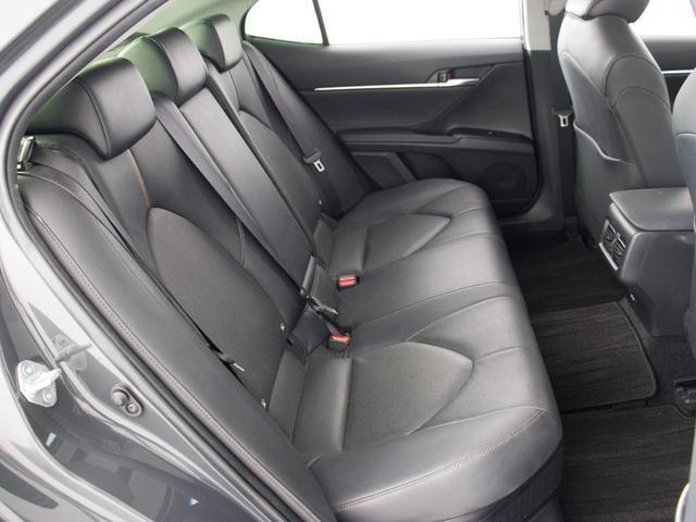 カムリ Ｇレザーパッケージ　（禁煙車）（オートサロンカラードラバイドグレーＢＭＷ）（新品２０インチＡＷ）（パノラマムーンルーフ）（フルエアロカスタム）（セーフティセンスレーダークルーズ）（プリクラッシュＢＳＭ）（黒本革）（32枚目）