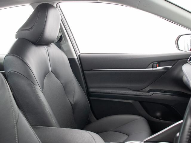 カムリ ＷＳレザーパッケージ　（禁煙）（セーフティセンス）（プリクラッシュ）（レーダークルーズ）（ＬＤＡ）（クリアランスソナー）（黒本革）（シートヒーター）（ＬＥＤヘッドライト）（メーカーオプションＳＤナビ）（Ｂｌｕｅｔｏｏｔｈ）（26枚目）