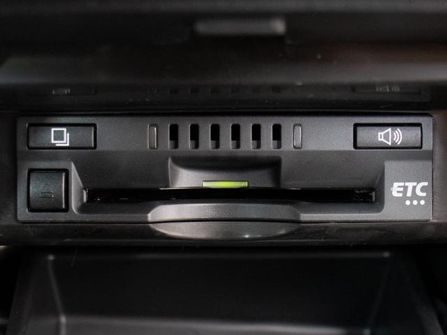 カムリ ＷＳレザーパッケージ　（禁煙）（セーフティセンス）（プリクラッシュ）（レーダークルーズ）（ＬＤＡ）（クリアランスソナー）（黒本革）（シートヒーター）（ＬＥＤヘッドライト）（メーカーオプションＳＤナビ）（Ｂｌｕｅｔｏｏｔｈ）（31枚目）