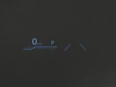 �إåɥ��åס��ǥ����ץ쥤�ʣȣգġ˸��ߤΥ��ԡ��ɤ䡢�����μ�������ʤɡ���ž��ɬ�פʾ�����ܤ����Υ�����ɥ����饹��ɽ�����뵡ǽ�Ǥ�������ˤ�ꡢ�����ΰ�ư�����ʤ��Ѥߡ������Ǥ��� 3