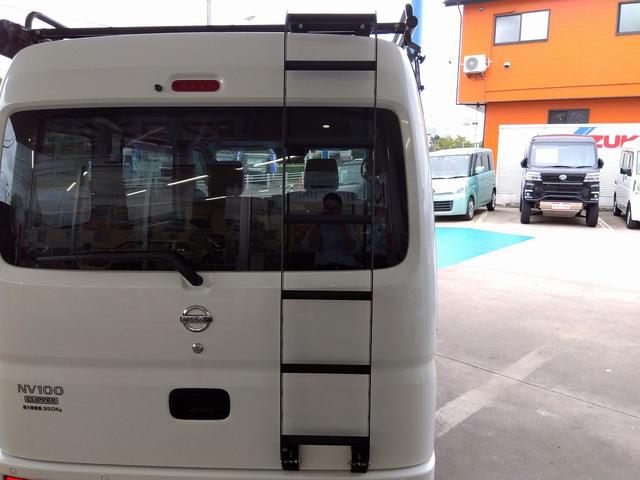 ＮＶ１００クリッパーバン ＤＸ　ＧＬパッケージ　４ＷＤ☆ワンオーナー☆キャンピング仕様☆ＨＡＲＤ　ＣＡＲＧＯルームテント☆サイドオーニング☆ルーフラック☆リアラダー☆ＮＡＮＫＡＮＧ　ＭＴタイヤ☆ＶＥＮＥＳアルミ☆キーレス☆パーキングセンサー☆（13枚目）