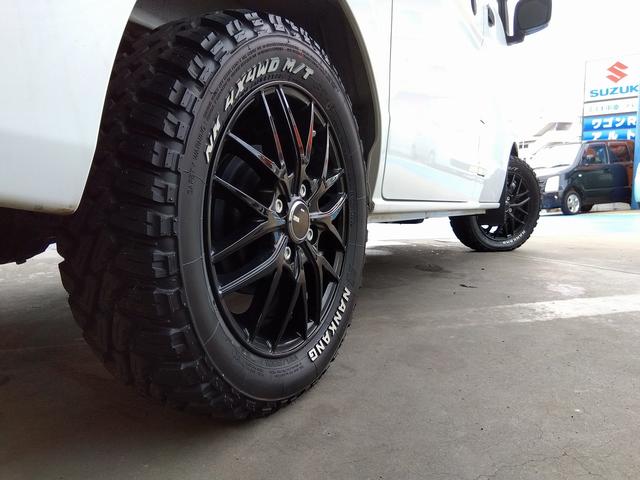 ＮＶ１００クリッパーバン ＤＸ　ＧＬパッケージ　４ＷＤ☆ワンオーナー☆キャンピング仕様☆ＨＡＲＤ　ＣＡＲＧＯルームテント☆サイドオーニング☆ルーフラック☆リアラダー☆ＮＡＮＫＡＮＧ　ＭＴタイヤ☆ＶＥＮＥＳアルミ☆キーレス☆パーキングセンサー☆（28枚目）