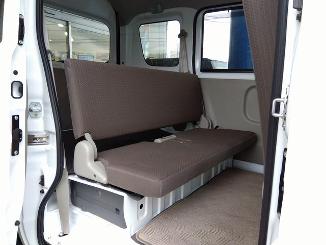 ＮＶ１００クリッパーバン ＤＸ　ＧＬパッケージ　４ＷＤ☆ワンオーナー☆キャンピング仕様☆ＨＡＲＤ　ＣＡＲＧＯルームテント☆サイドオーニング☆ルーフラック☆リアラダー☆ＮＡＮＫＡＮＧ　ＭＴタイヤ☆ＶＥＮＥＳアルミ☆キーレス☆パーキングセンサー☆（64枚目）