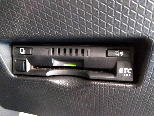 タント カスタムＲＳ　ターボ☆純正ナビ☆フルセグ☆Ｂｌｕｅｔｏｏｔｈ☆両側電動スライドドア☆全方位モニター☆衝突軽減ブレーキ☆車線逸脱警報☆ＬＥＤヘッドライト☆フォグ☆スーパースライドシート☆ハーフレザーシート（6枚目）