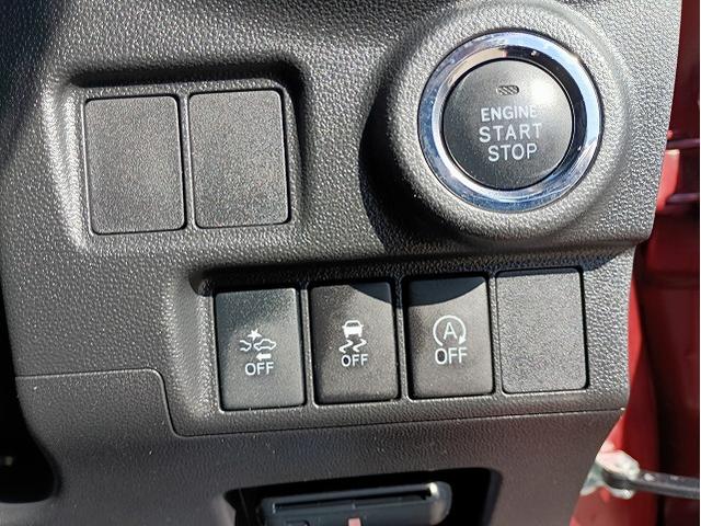 禁煙車　ケンウッドナビ　Ｂカメラ　フルセグＴＶ　Ｂｌｕｅｔｏｏｔｈ　ＤＶＤ再生　ＬＥＤヘッドライト　ＬＥＤフォグ　スマートキー　プッシュスタート　純正１５ＡＷ　ユピテル前後ドライブレコーダー　ＥＴＣ