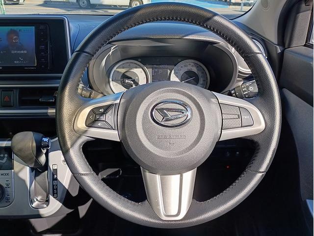 禁煙車　ケンウッドナビ　Ｂカメラ　フルセグＴＶ　Ｂｌｕｅｔｏｏｔｈ　ＤＶＤ再生　ＬＥＤヘッドライト　ＬＥＤフォグ　スマートキー　プッシュスタート　純正１５ＡＷ　ユピテル前後ドライブレコーダー　ＥＴＣ