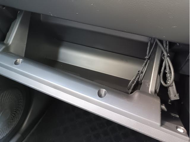 禁煙車　ケンウッドナビ　Ｂカメラ　フルセグＴＶ　Ｂｌｕｅｔｏｏｔｈ　ＤＶＤ再生　ＬＥＤヘッドライト　ＬＥＤフォグ　スマートキー　プッシュスタート　純正１５ＡＷ　ユピテル前後ドライブレコーダー　ＥＴＣ