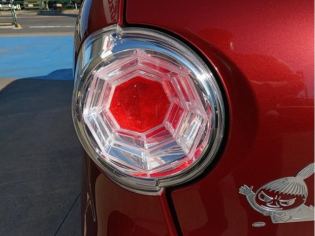 禁煙車　ケンウッドナビ　Ｂカメラ　フルセグＴＶ　Ｂｌｕｅｔｏｏｔｈ　ＤＶＤ再生　ＬＥＤヘッドライト　ＬＥＤフォグ　スマートキー　プッシュスタート　純正１５ＡＷ　ユピテル前後ドライブレコーダー　ＥＴＣ