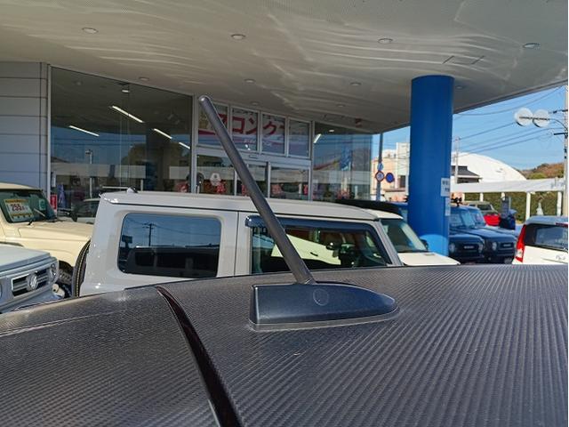 禁煙車　ケンウッドナビ　Ｂカメラ　フルセグＴＶ　Ｂｌｕｅｔｏｏｔｈ　ＤＶＤ再生　ＬＥＤヘッドライト　ＬＥＤフォグ　スマートキー　プッシュスタート　純正１５ＡＷ　ユピテル前後ドライブレコーダー　ＥＴＣ