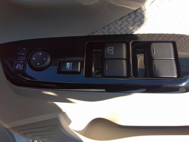 デイズ Ｘ　禁煙車　純正ナビ　アラウンドビューモニター　Ｂｌｕｅｔｏｏｔｈ　フルセグＴＶ　コーナーセンサー　インテリキー　プッシュスタート（30枚目）