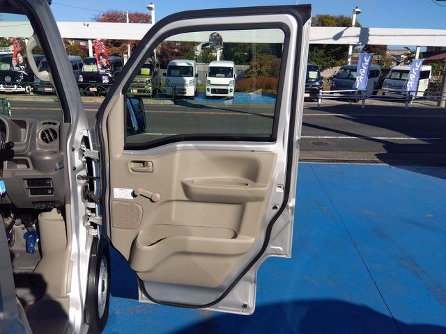 エブリイ PA 3型☆5AGS☆メモリーナビ☆ラジオ☆Bluetooth☆ETC☆オーバーヘッドシェルフ☆(42枚目)