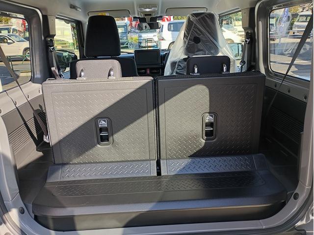 ジムニー ＸＣ　マイナー後モデル☆５型☆１１月登録未使用☆デュアルセンサーブレーキサポートＩＩ☆リアパーキングセンサー☆アダプティブクルーズコントロール☆前席シートヒーター☆ＬＥＤヘッドライト（17枚目）