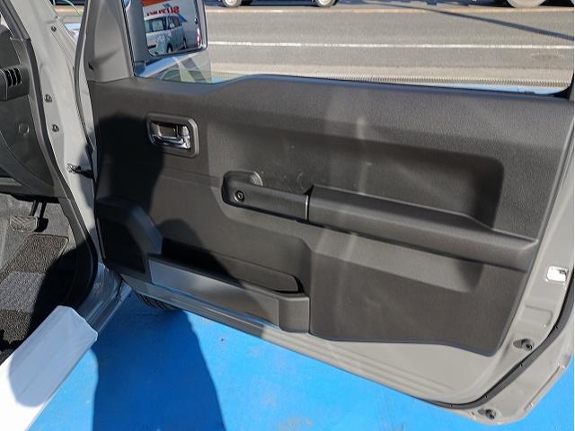 ジムニー ＸＣ　マイナー後モデル☆５型☆１１月登録未使用☆デュアルセンサーブレーキサポートＩＩ☆リアパーキングセンサー☆アダプティブクルーズコントロール☆前席シートヒーター☆ＬＥＤヘッドライト（24枚目）