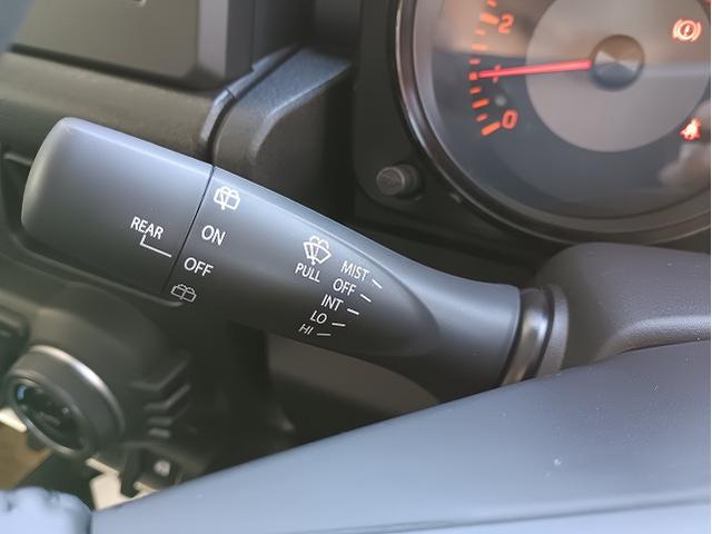 ジムニー ＸＣ　マイナー後モデル☆５型☆１１月登録未使用☆デュアルセンサーブレーキサポートＩＩ☆リアパーキングセンサー☆アダプティブクルーズコントロール☆前席シートヒーター☆ＬＥＤヘッドライト（27枚目）