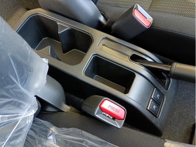 ジムニー ＸＣ　マイナー後モデル☆５型☆１１月登録未使用☆デュアルセンサーブレーキサポートＩＩ☆リアパーキングセンサー☆アダプティブクルーズコントロール☆前席シートヒーター☆ＬＥＤヘッドライト（34枚目）