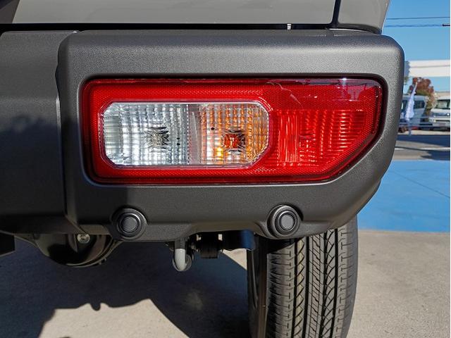 ジムニー ＸＣ　マイナー後モデル☆５型☆１１月登録未使用☆デュアルセンサーブレーキサポートＩＩ☆リアパーキングセンサー☆アダプティブクルーズコントロール☆前席シートヒーター☆ＬＥＤヘッドライト（47枚目）