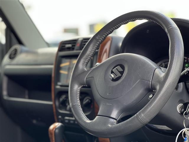 クロスアドベンチャー 4WD 社外HDDナビゲーション Bluetooth CD DVD ETC フルセグTV 冬タイヤ積み込み 社外ステップ 革巻きステアリング ウッドパネル ウィンカーミラー ミラーヒーター フォグ(4枚目)