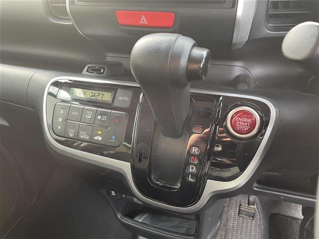 G・Lパッケージ stradaナビ(CN-R502D) フルセグTV Bluetooth CD/DVD再生 バックカメラ ETC 前席シートヒーター 片側パワースライドドア フロアマット CTBA ステアリングスイッチ(15枚目)