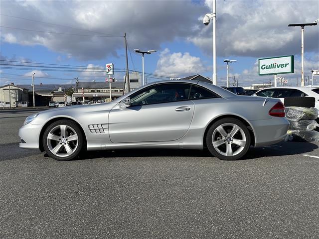 ＳＬ３５０　純正ナビ　フルセグＴＶ　前後コーナーセンサー　運転席・助手席パワーシート　レザーシート　ドライブレコーダー　純正アルミホイール　純正フロアマット　オートライト　ＭＴモード付ＡＴ　ＥＴＣ　スマートキー(23枚目)