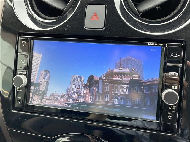 ノート ｅ－パワー　メダリスト　純正メモリナビ　ＤＴＶ　ＤＶＤ　Ｂｌｕｅｔｏｏｔｈ　衝突軽減　レーンキープアシスト　先行車発進検知　全周囲カメラ　コーナーセンサー　プッシュスタート　ＥＴＣ　ドライブレコーダー　ハーフレザー（9枚目）
