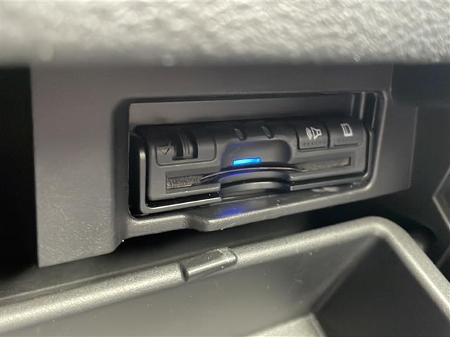 セレナ ハイウェイスター　プロパイロットエディション　純正メモリナビ　衝突軽減　クルーズコントロール　レーンキープアシスト　全周囲カメラ　コーナーセンサー　オートパーク　ＥＴＣ　ドライブレコーダー　両側パワースライドドア　サンシェード（3枚目）