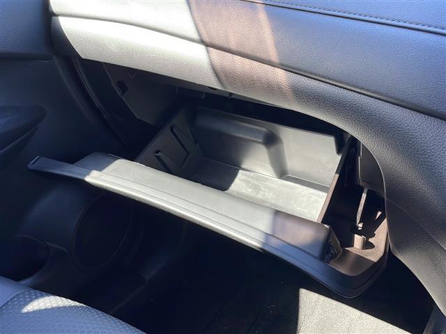 エクストレイル ２０Ｘｉ　フルセグテレビ　純正ナビ（Ｂｌｕｅｔｏｏｔｈ／ＤＴＶ／ＦＭ／ＡＭ）　プロパイロット　全席シートヒーター　前後ドラレコ　オートライト　衝突軽減　ビルトインＥＴＣ　ＨＩＤライト　スペアキー１本（20枚目）