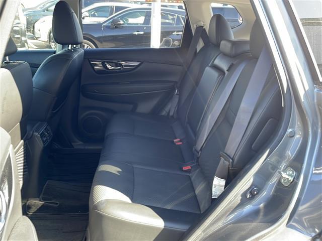 エクストレイル ２０Ｘｉ　フルセグテレビ　純正ナビ（Ｂｌｕｅｔｏｏｔｈ／ＤＴＶ／ＦＭ／ＡＭ）　プロパイロット　全席シートヒーター　前後ドラレコ　オートライト　衝突軽減　ビルトインＥＴＣ　ＨＩＤライト　スペアキー１本（26枚目）