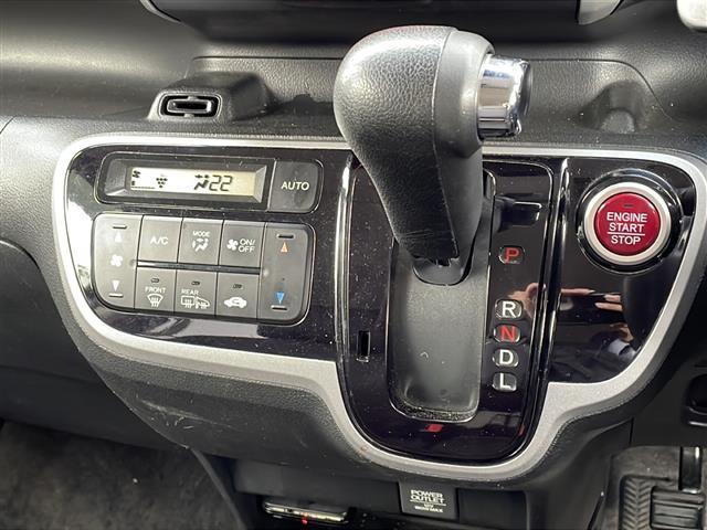 Ｎ－ＢＯＸカスタム Ｇ・Ａパッケージ　４ＷＤ　社外ナビ：ＶＸＭ－１４５ＶＳｉ（ＢＴ／ＤＴＶ／ＦＭ／ＡＭ／ワンセグ）　バックカメラ　オートライト　アイドリングストップ　ウィンカーミラー　片側パワースライドドア　プッシュスタート　ＥＴＣ（12枚目）