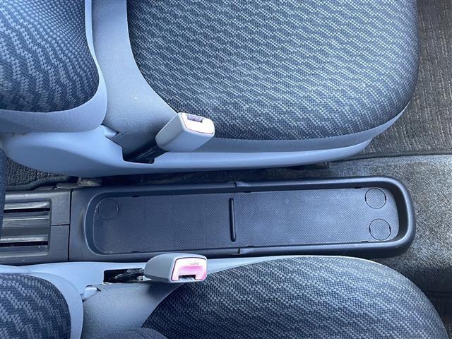 シエンタ Xリミテッド ワンオーナー 純正HDDナビ:NHDT-W58 冬タイヤ積載 ドアバイザー 保証書(11枚目)