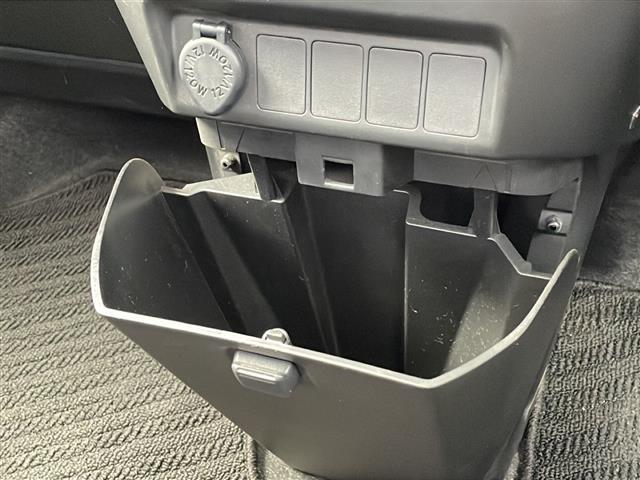 ルーミー カスタムG 純正9インチナビ(Bluetooth/AM/FM/CD/DVD) フルセグTV レーダークルーズコントロール 両側パワースライドドア 衝突軽減システム バックカメラ LEDヘッドライト(14枚目)