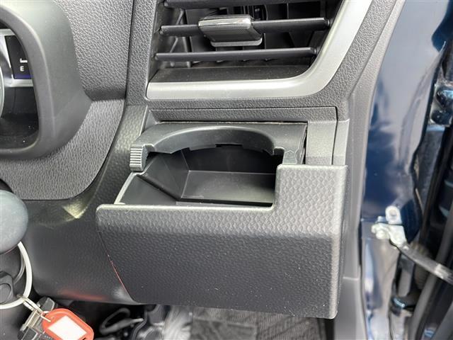 ルーミー カスタムG 純正9インチナビ(Bluetooth/AM/FM/CD/DVD) フルセグTV レーダークルーズコントロール 両側パワースライドドア 衝突軽減システム バックカメラ LEDヘッドライト(17枚目)