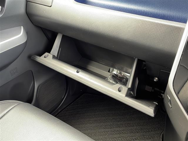 ルーミー カスタムG 純正9インチナビ(Bluetooth/AM/FM/CD/DVD) フルセグTV レーダークルーズコントロール 両側パワースライドドア 衝突軽減システム バックカメラ LEDヘッドライト(19枚目)