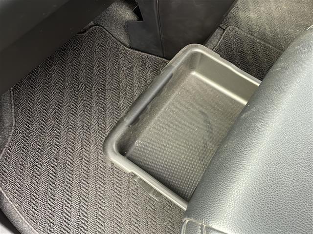 ルーミー カスタムG 純正9インチナビ(Bluetooth/AM/FM/CD/DVD) フルセグTV レーダークルーズコントロール 両側パワースライドドア 衝突軽減システム バックカメラ LEDヘッドライト(25枚目)