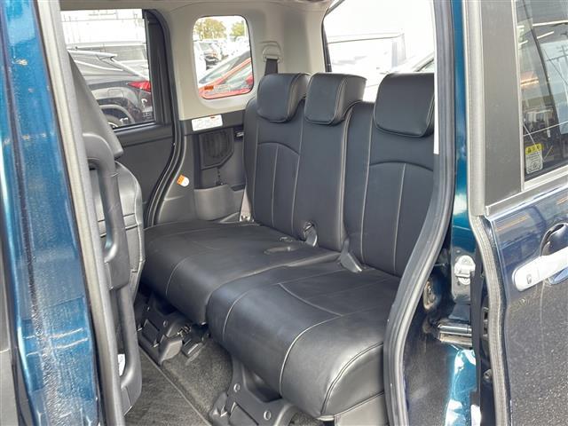 ルーミー カスタムG 純正9インチナビ(Bluetooth/AM/FM/CD/DVD) フルセグTV レーダークルーズコントロール 両側パワースライドドア 衝突軽減システム バックカメラ LEDヘッドライト(27枚目)