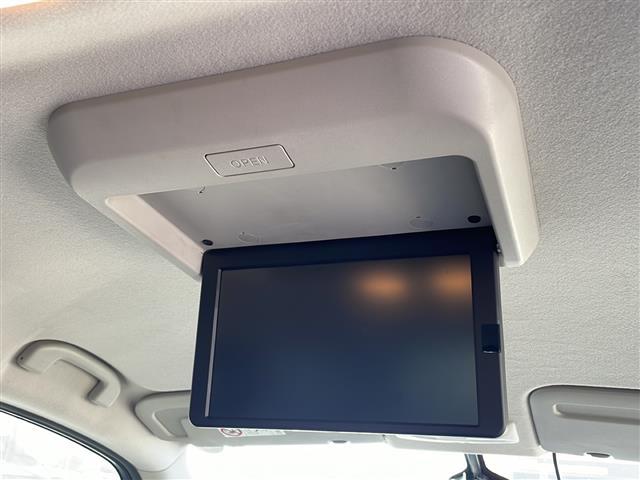 セレナ ハイウェイスター Vセレクション 純正9インチナビ(Bluetooth/AM/FM/CD/DVD) 純正フリップダウンモニター 両側パワースライドドア アラウンドビューモニター 衝突被害軽減システム バックカメラ クルーズコントロール(3枚目)