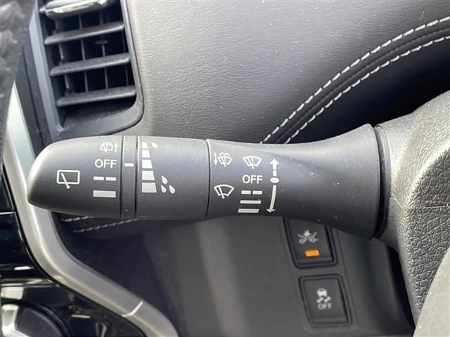 セレナ ハイウェイスター Vセレクション 純正9インチナビ(Bluetooth/AM/FM/CD/DVD) 純正フリップダウンモニター 両側パワースライドドア アラウンドビューモニター 衝突被害軽減システム バックカメラ クルーズコントロール(8枚目)