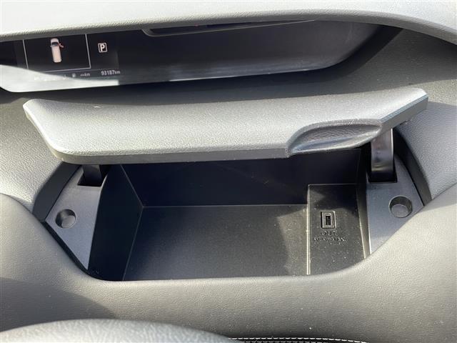 セレナ ハイウェイスター Vセレクション 純正9インチナビ(Bluetooth/AM/FM/CD/DVD) 純正フリップダウンモニター 両側パワースライドドア アラウンドビューモニター 衝突被害軽減システム バックカメラ クルーズコントロール(15枚目)