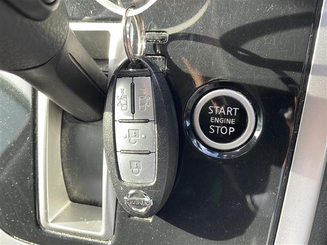 セレナ ハイウェイスター Vセレクション 純正9インチナビ(Bluetooth/AM/FM/CD/DVD) 純正フリップダウンモニター 両側パワースライドドア アラウンドビューモニター 衝突被害軽減システム バックカメラ クルーズコントロール(18枚目)