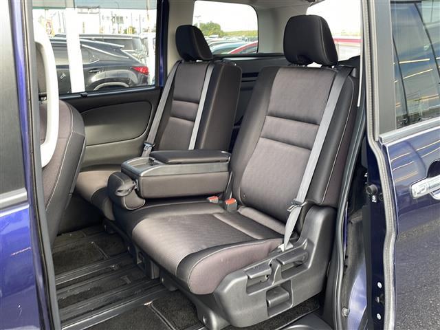 セレナ ハイウェイスター Vセレクション 純正9インチナビ(Bluetooth/AM/FM/CD/DVD) 純正フリップダウンモニター 両側パワースライドドア アラウンドビューモニター 衝突被害軽減システム バックカメラ クルーズコントロール(28枚目)