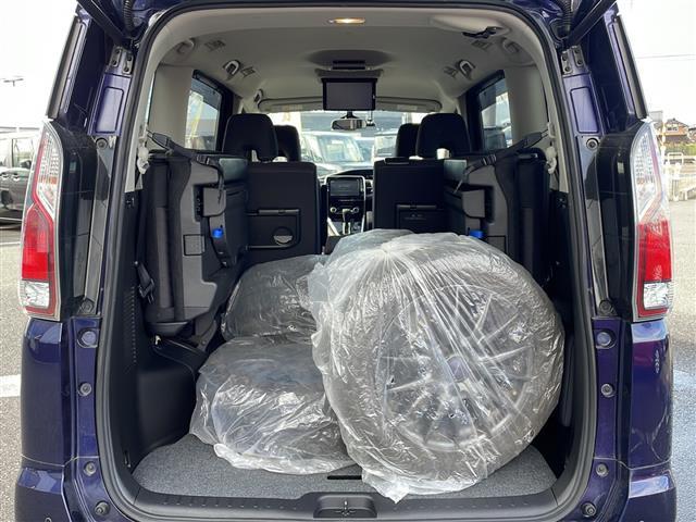 セレナ ハイウェイスター Vセレクション 純正9インチナビ(Bluetooth/AM/FM/CD/DVD) 純正フリップダウンモニター 両側パワースライドドア アラウンドビューモニター 衝突被害軽減システム バックカメラ クルーズコントロール(29枚目)